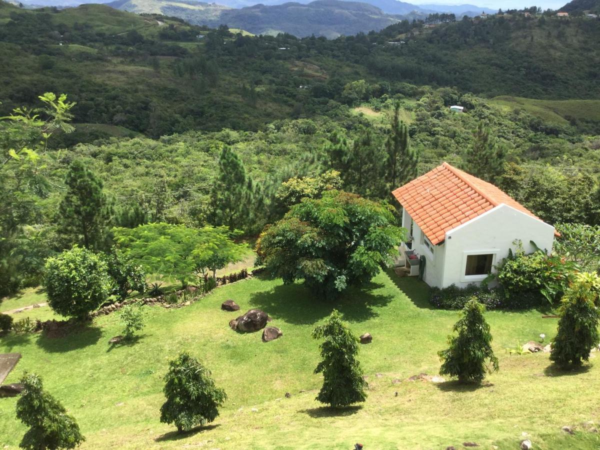 Hawk'S Nest Bed & Breakfast La Laguna de San Carlos 외부 사진